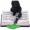 Figurine chaton espigle renversant une potion sur un livre (10,5cm)