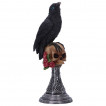 Figurine corbeau perché sur un crane à base celtique et roses (17cm)