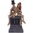 Figurine couple de squelettes assis sur une tombe (17cm) - Nemesis Now