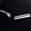 Pendentif acier cylindre creux dévissable (urne / pilulier) + chaine