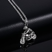 Pendentif acier squelette biker sur sa moto