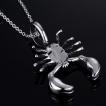 Pendentif scorpion ornemental en acier