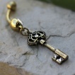 Piercing nombril à pendentif clé mystère style antique