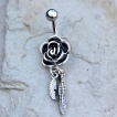 Piercing nombril rose et duo de plumes