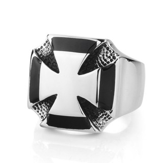 Bague homme en acier  croix de malte aux creux martels