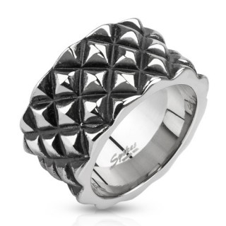 Bague homme en acier  pyramides en diagonales