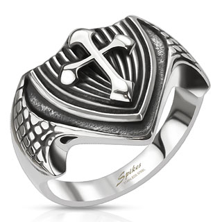 Bague homme en acier avec croix sur bouclier caill