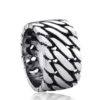 Bague homme gothique en acier  aspect chaine (rigide)