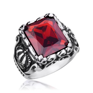 Bague homme gothique avec pierre rouge et couronnes royales