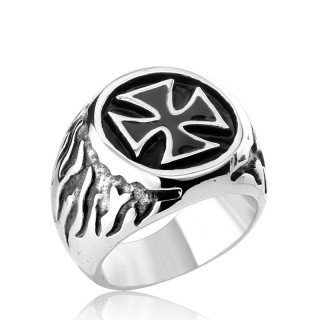 Bague homme gothique en acier  croix de Malte et flammes