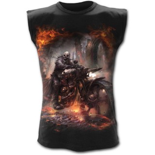 Dbardeur homme gothique avec motard en squelette et sa moto steampunk