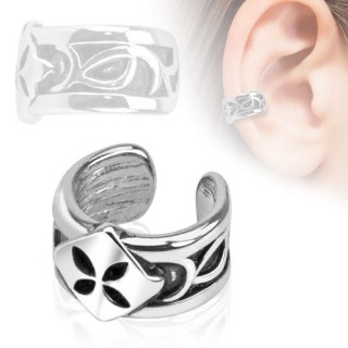 Faux piercing oreille avec trfle  4 feuilles