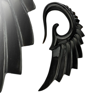 Piercing gothique taper aile noire en corne de buffle