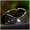 Bague homme gothique à mains squelettes en acier