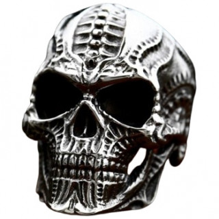 Bague homme gothique acier crane biom�canique